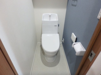 ゆったりとした空間のトイレです