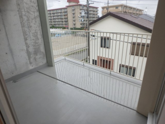 落ち着いた時間を過ごせるバルコニーです