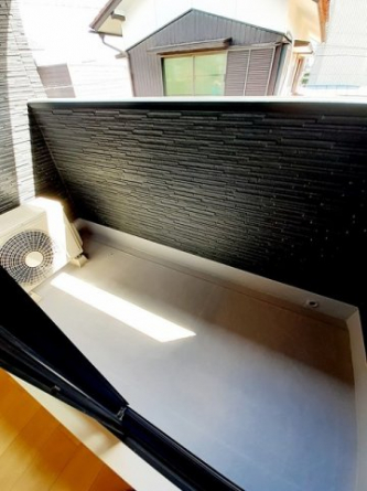 【バルコニー】