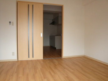 参考、同建物・反転間取りの号室