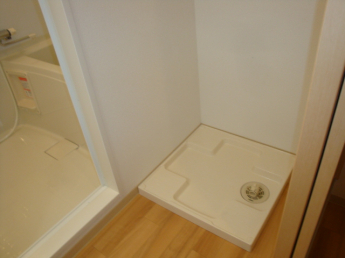 参考、同建物・反転間取りの号室