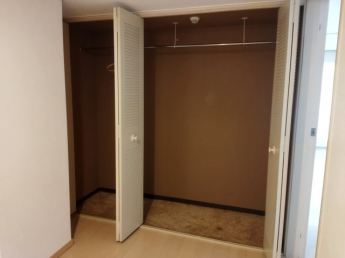 エントランスのコートクローゼット