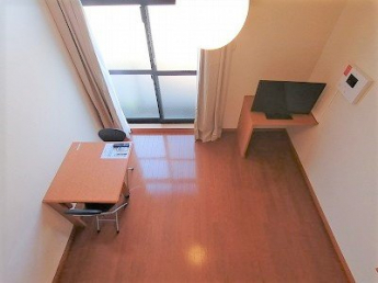 こちらのリビングで趣味の時間をお楽しみください