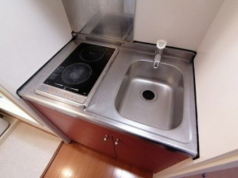 コンパクトなキッチンで掃除もラクラク