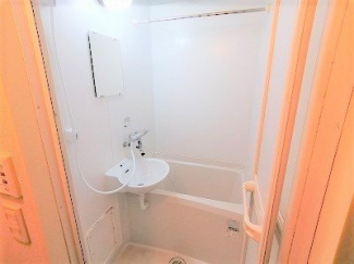 ゆったり過ごせるお風呂です