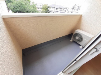 落ち着いた時間を過ごせるバルコニーです