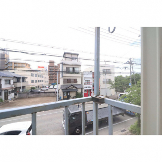 陽当たり良好なバルコニーです