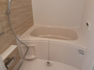 ゆったり過ごせるお風呂です