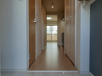 シンプルで使いやすい玄関です