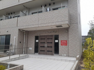 落ち着いたエントランスです