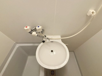 明るい色調の室内です