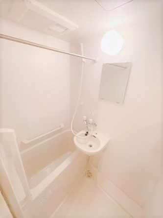 ゆったり過ごせるお風呂です