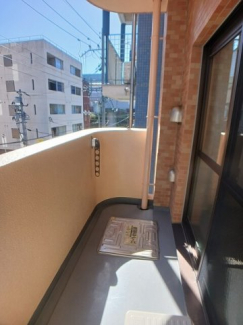 陽当たり良好なバルコニーです