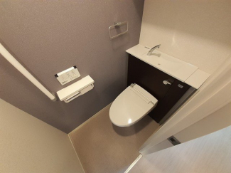 清潔感のあるトイレです