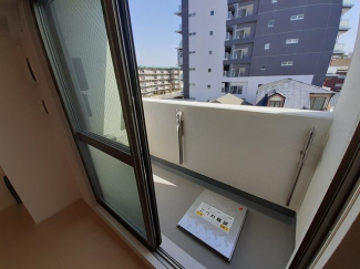 外からの目が気にならないバルコニーで洗濯物が干せます