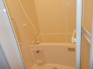 落ち着いた空間のお風呂です