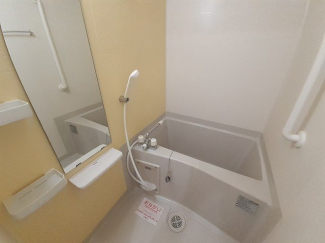 日々の疲れを癒すお風呂付です