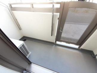 外からの目が気にならないバルコニーで洗濯物が干せます