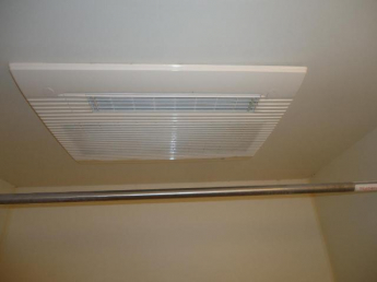 雨の日も安心の浴室換気乾燥機