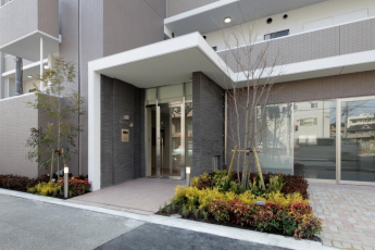 【エントランス】