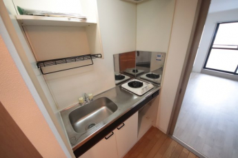 コンパクトなキッチンで掃除もラクラク