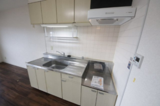 コンパクトなキッチンで掃除もラクラク