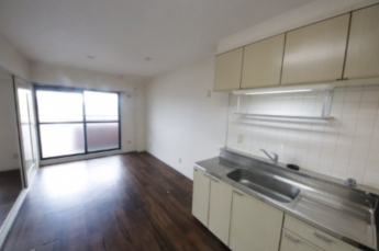 こちらのリビングで趣味の時間をお楽しみください