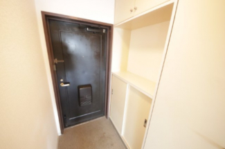 落ち着いた玄関です