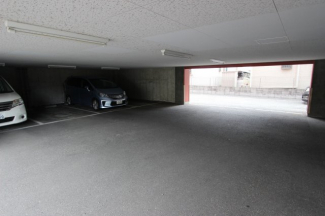 駐車場に車を止められます