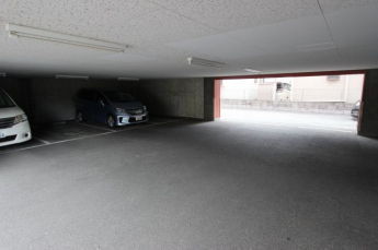 駐車場に車を止められます