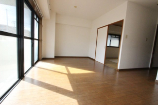 ゆったり過ごせるリビングです