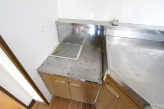 コンパクトなキッチンで掃除もラクラク