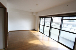 ゆったりとした居間です