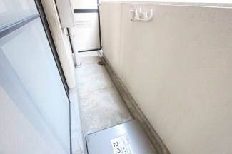 開放的で明るい空間を演出してくれるバルコニーです