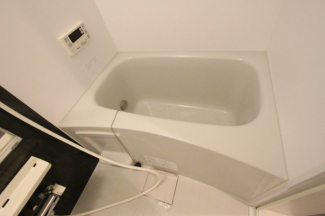 コンパクトで使いやすいお風呂です