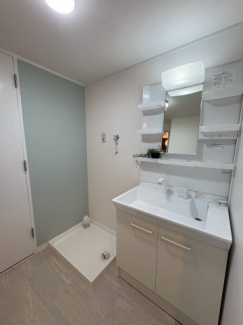 独立洗面台で身支度をすべて済ませてしまいましょう