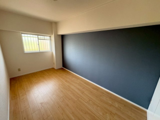 明るい洋室です