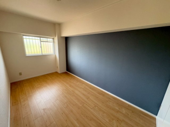 明るい洋室です