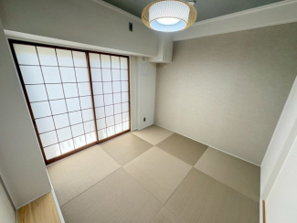 ゆったりとくつろげる和室です