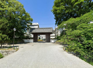 愛媛県立西条高校まで717m