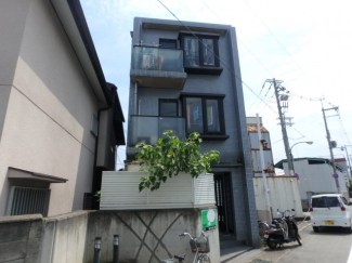 ゆとりのあるエントランスです