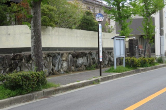 阪急バス泉台４丁目バス停徒歩１分