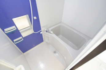 ゆったり過ごせるお風呂です