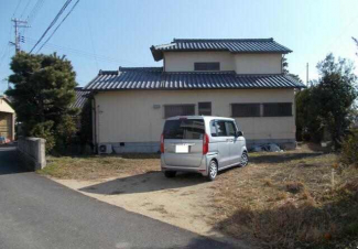 駐車２～３台可