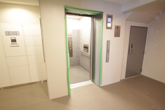 【エントランス】