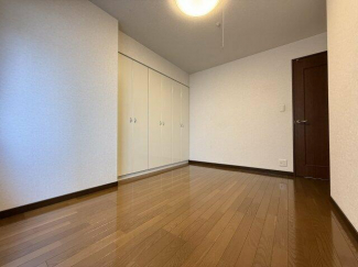 サーパス市駅前の画像