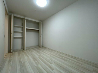 6帖の北西洋室です。