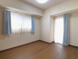 ロイヤルガーデン千舟町の画像