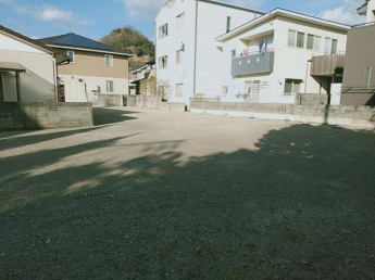 この辺りで駐車場をお探しの方は広々とした敷地ですので、ぜひ現