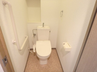 シンプルで使いやすいトイレです